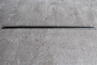 Details van Originele afwerkingslijst deur buiten chrome R